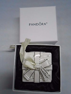 Pandora Christmas Tree Ornament 2016 AUTHENTIC Pandora Gift box CAMAW160001 - Kord's Essentials